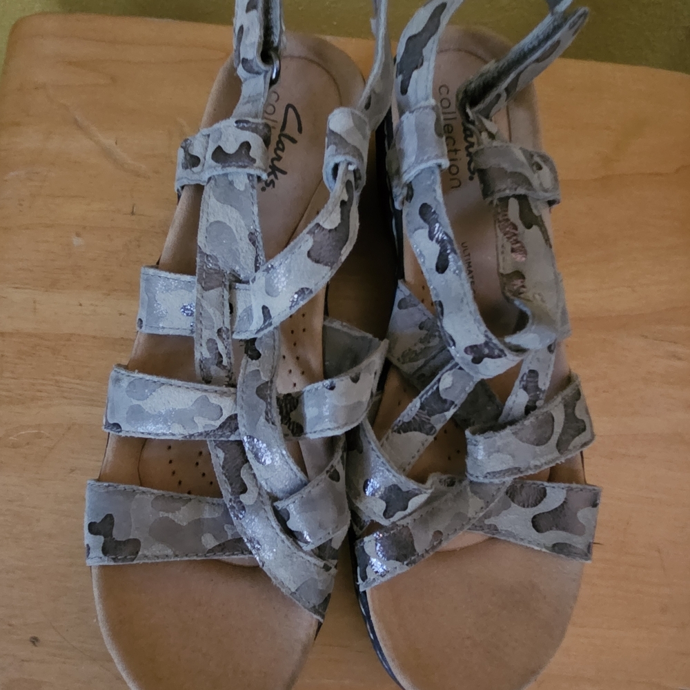 Clarks Women's Camouflage Gray Sandals